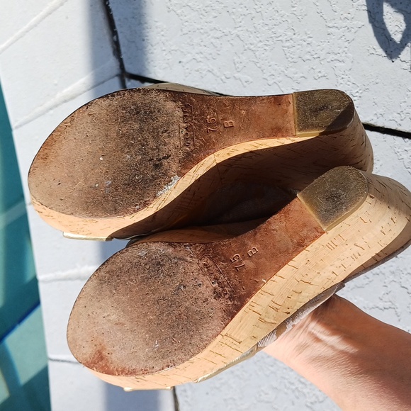 Coach Jessy Gold wedge monogram sandals 7.5 - Picture 10 of 11